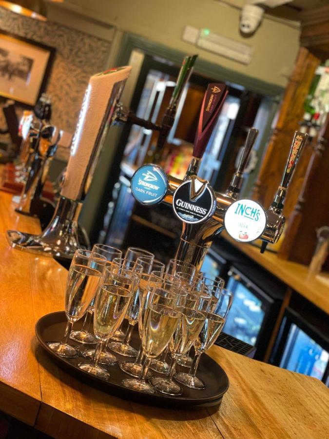 The Fountain Inn & Riverside Restaurant Okehampton Exteriér fotografie